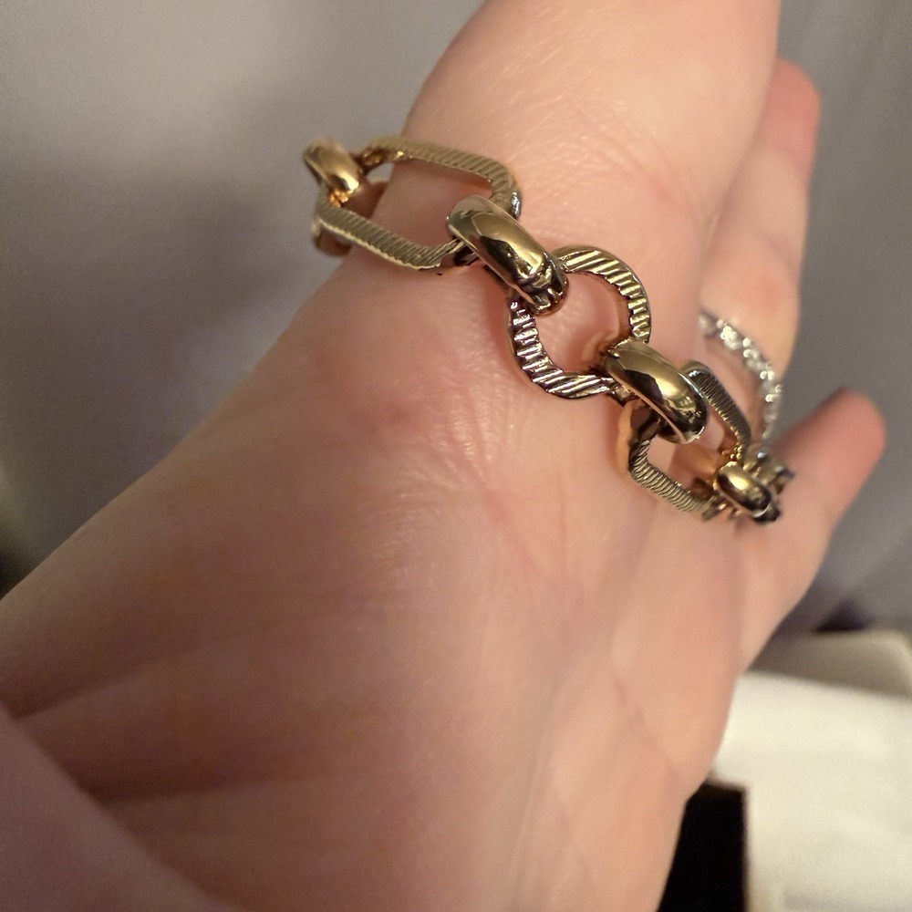 ABBOTT LYON Figaro Chain Bracelet Gold Oval Link S/M 7.5 Inch 18K Gold Plated - Picture 4 of 12